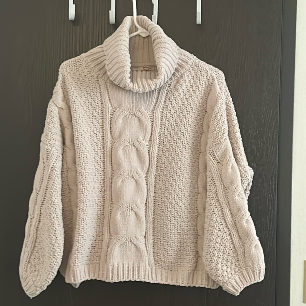 Mystree Women's Cream Chunky Turtleneck Ribbed Cropped Comfy Sweater.. Size:S/M